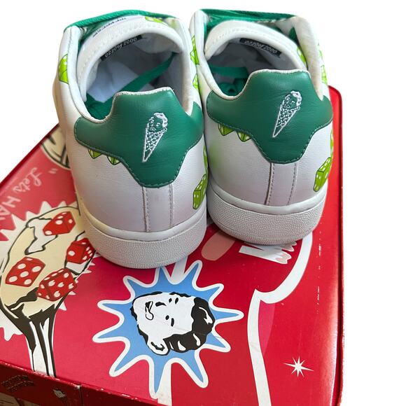 Athletic_Shoes
